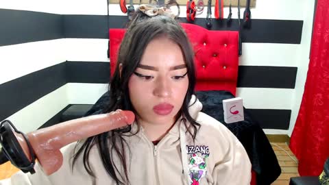 Snapshot of marian_ran_ chatting on December 4, 2024, 9:29 am Marian online show from December 4, 2024, 9:29 am