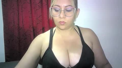 mariana995649 online show from May 29, 2026, 9:24 pm