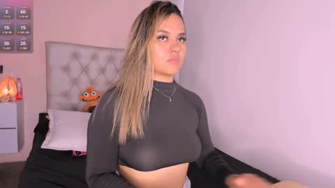 Snapshot of mariana__roe chatting on December 27, 2024, 5:48 pm Mariana Roe online show from December 27, 2024, 5:48 pm