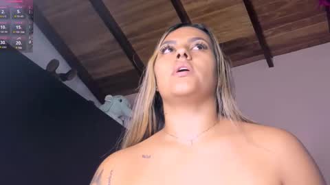 Snapshot of mariana__roe chatting on February 18, 2025, 5:53 am Mariana Roe online show from February 18, 2025, 5:53 am