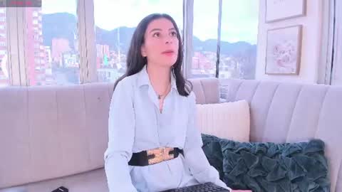 mariana__thompson online show from July 22, 2026, 8:44 pm