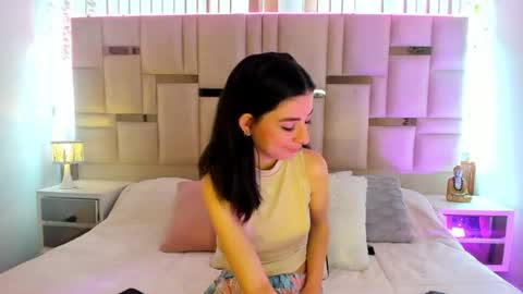 mariana__thompson online show from July 26, 2026, 1:40 pm