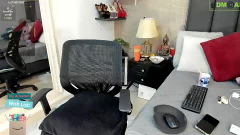 Mar y online show from April 17, 2026, 3:26 pm