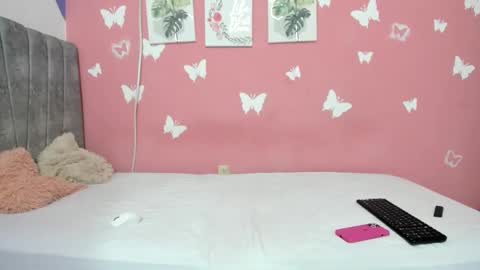 mariana_lan online show from February 6, 2026, 6:07 am