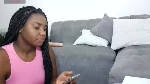 Snapshot of marianaee chatting on September 29, 2025, 5:12 am marianaee online show from September 29, 2025, 5:12 am