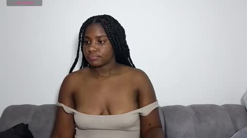 Snapshot of marianaee chatting on October 20, 2025, 6:36 am marianaee online show from October 20, 2025, 6:36 am