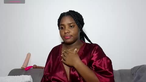 Snapshot of marianaee chatting on October 28, 2025, 3:43 am marianaee online show from October 28, 2025, 3:43 am