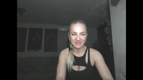 Snapshot of marianna1977 chatting on April 28, 2026, 6:57 pm marianna1977 online show from April 28, 2026, 6:57 pm