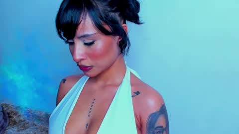 M A R I A N E online show from January 25, 2025, 6:01 am