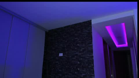 M A R I A N E online show from March 26, 2026, 6:52 am