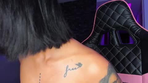 M A R I A N E online show from April 12, 2026, 5:01 am