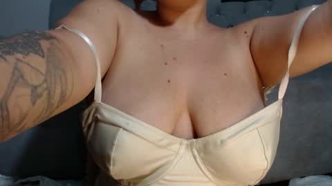 Snapshot of mariapaulina_1 chatting on April 21, 2026, 6:52 am Maria paulina online show from April 21, 2026, 6:52 am