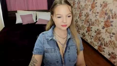 mariarobinsone online show from September 29, 2025, 5:12 am