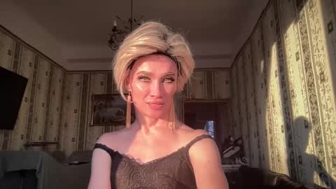 Mari online show from February 5, 2025, 1:33 pm