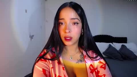 Nicolle online show from September 12, 2025, 3:39 am