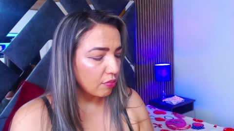 marie_hss online show from February 6, 2025, 8:45 pm