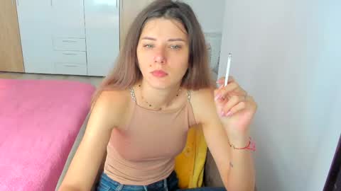 Snapshot of marie_marie03 chatting on June 1, 2026, 5:42 am Marie online show from June 1, 2026, 5:42 am