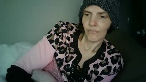 Mariejojo online show from March 4, 2026, 6:14 pm