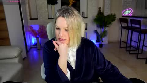 mariemlui online show from March 20, 2026, 3:28 pm