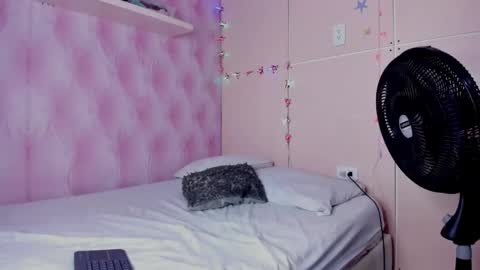 Snapshot of mariemyller chatting on December 13, 2024, 9:41 pm Marie online show from December 13, 2024, 9:41 pm