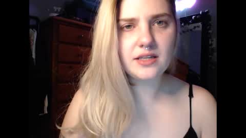 marigoldrue online show from September 27, 2025, 3:55 am