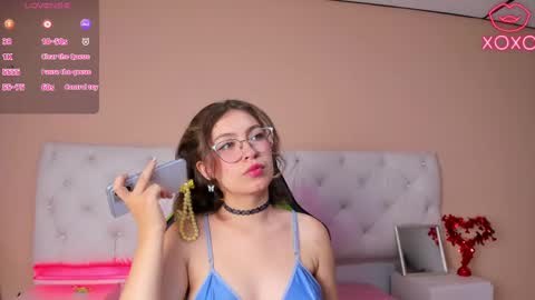 mariie_tayy online show from February 17, 2025, 8:15 pm