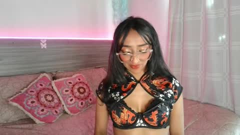 Snapshot of marijaneh chatting on April 16, 2026, 4:30 pm Luna Dulk online show from April 16, 2026, 4:30 pm