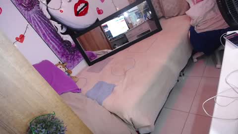 Snapshot of marillynjones_ chatting on January 28, 2025, 3:25 am Marillyn online show from January 28, 2025, 3:25 am