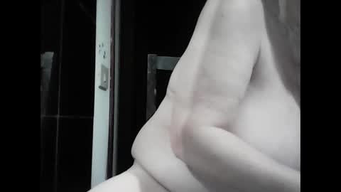 marilu64 online show from April 16, 2026, 8:09 pm