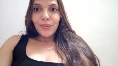 Snapshot of marilyn71 chatting on December 23, 2024, 5:17 am marilyn71 online show from December 23, 2024, 5:17 am