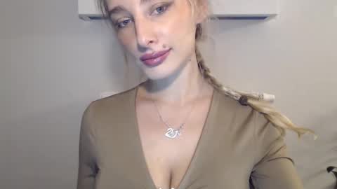 MarilynDevilish online show from December 21, 2024, 9:15 pm