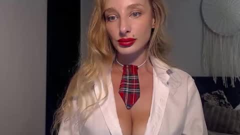 MarilynDevilish online show from September 10, 2025, 7:47 pm