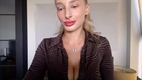 MarilynDevilish online show from September 11, 2025, 8:03 am