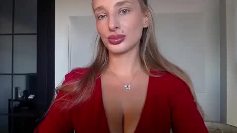 MarilynDevilish online show from September 25, 2025, 7:23 am