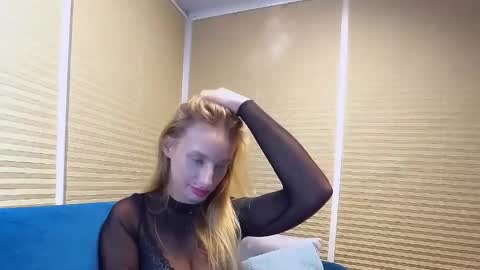 MarilynDevilish online show from October 9, 2025, 8:07 pm
