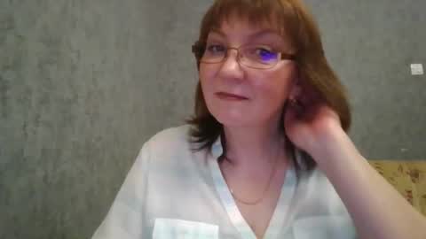 marinamrs online show from October 21, 2025, 6:52 pm