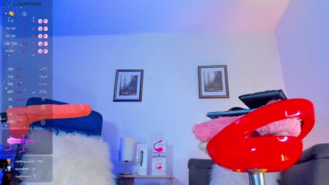 Snapshot of marinelaveau chatting on December 9, 2024, 7:17 am marinelaveau online show from December 9, 2024, 7:17 am