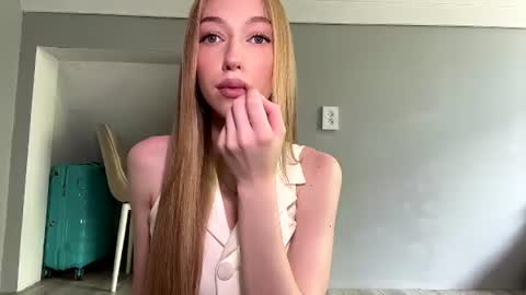 Amelia online show from June 25, 2026, 9:25 am