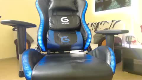 Snapshot of marioslim chatting on February 22, 2025, 7:34 am marioslim online show from February 22, 2025, 7:34 am