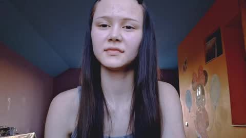 Snapshot of marismiler chatting on April 1, 2026, 12:39 pm Mari online show from April 1, 2026, 12:39 pm