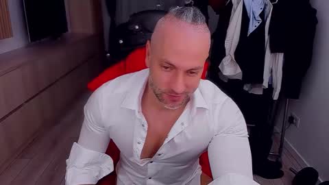 Snapshot of marismuscle chatting on March 30, 2026, 6:25 am MarisMuscle online show from March 30, 2026, 6:25 am