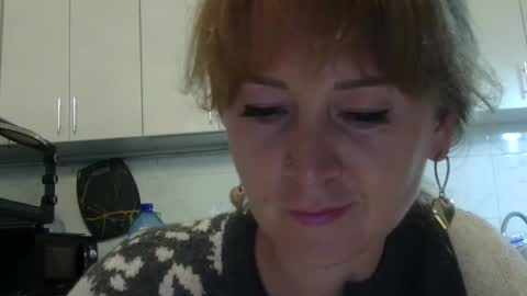 mariza_love359092 online show from February 25, 2026, 8:40 pm