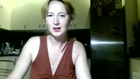 Snapshot of marizafouset chatting on June 22, 2026, 9:34 pm MarizaFouset online show from June 22, 2026, 9:34 pm