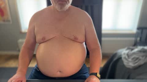 Mark online show from October 13, 2025, 10:48 am