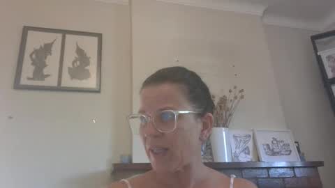 Snapshot of mark_and_lola chatting on December 4, 2025, 11:24 pm mark_and_lola online show from December 4, 2025, 11:24 pm