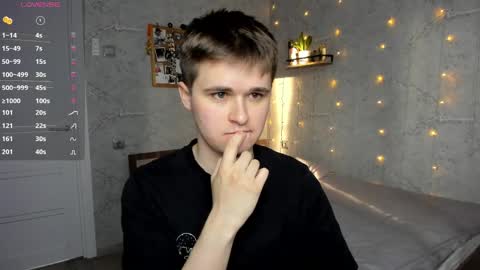 Snapshot of mark_bearcub chatting on May 12, 2026, 3:03 am Mark online show from May 12, 2026, 3:03 am