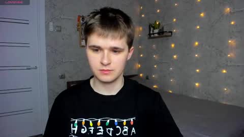 Snapshot of mark_bearcub chatting on May 14, 2026, 2:51 am Mark online show from May 14, 2026, 2:51 am