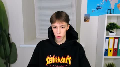 Mark online show from October 13, 2025, 10:48 am