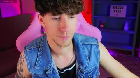 mark_caron online show from October 19, 2025, 8:20 pm