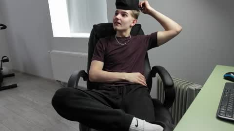 MARK KARSON online show from April 25, 2026, 7:00 am